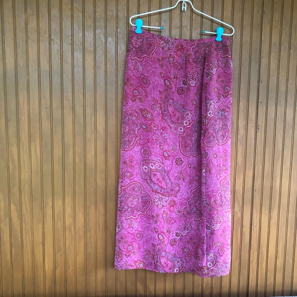 Paisley print skirt.